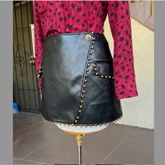 $425 JONATHAN SIMKHAI "Clayton" Studded Vegan Leather Mini Skirt NWOT/sz M - Picture 12 of 16